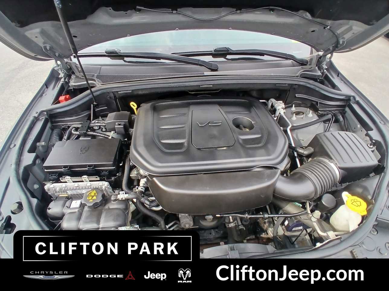 Used 2020 Jeep Grand Cherokee Altitude AWD/4WD image 27