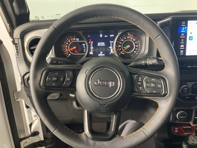 Used 2024 Jeep Gladiator Sport image 9