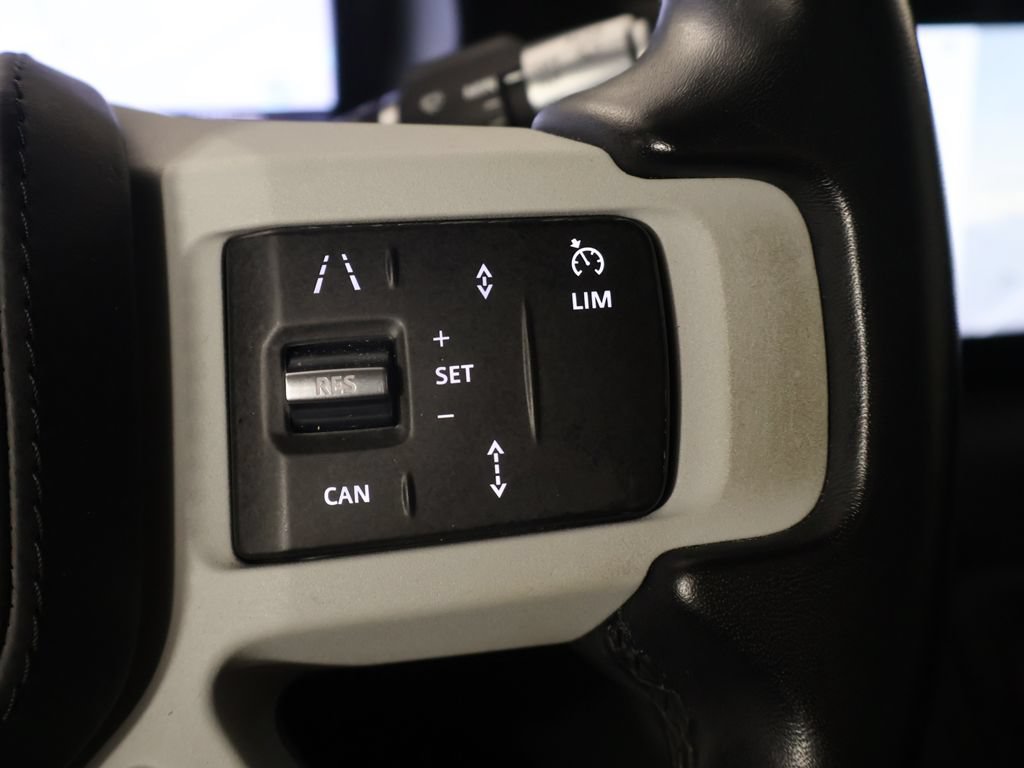 Used 2020 Land Rover Defender 110 HSE AWD/4WD image 40
