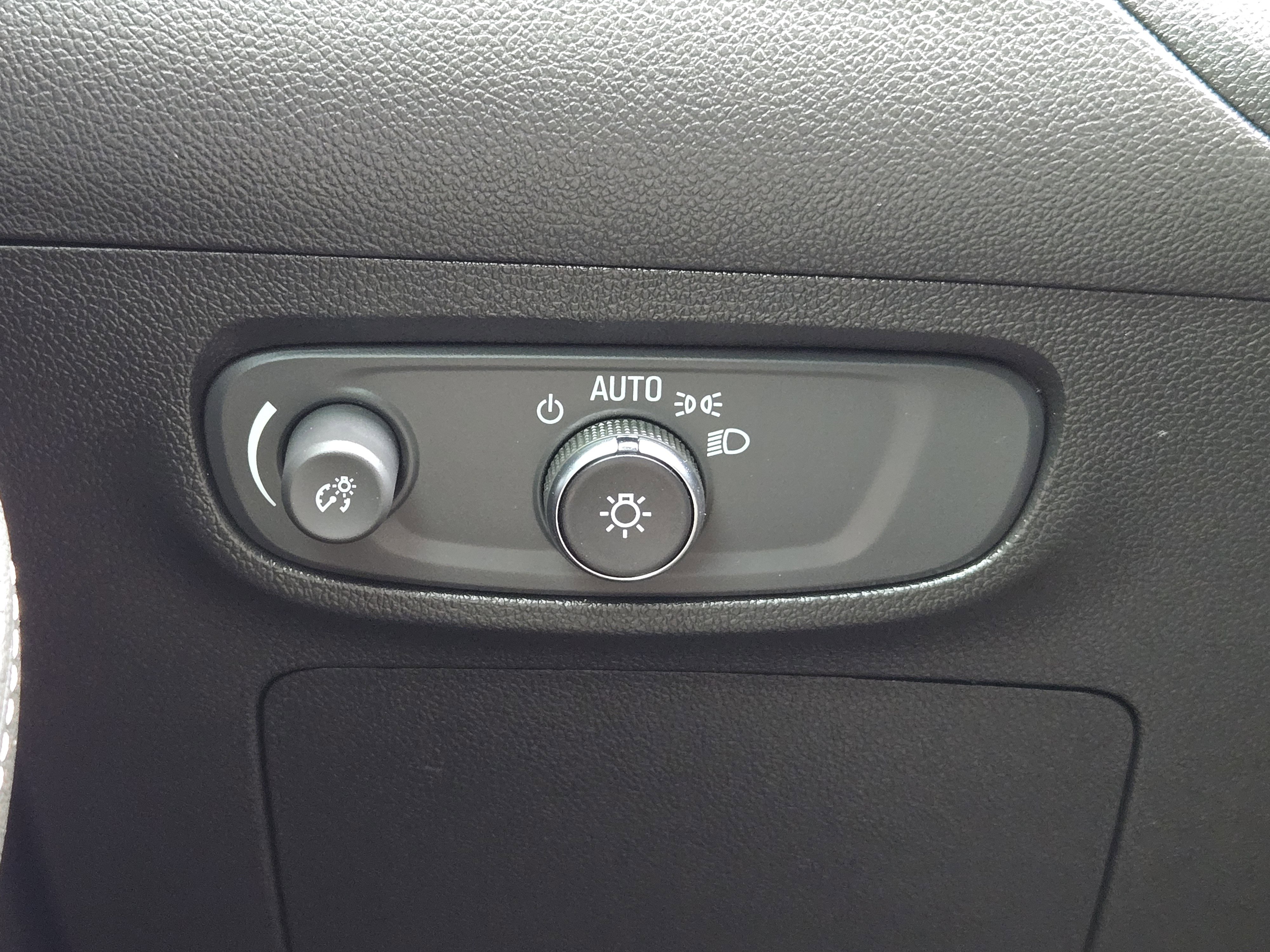 Used 2025 Buick Encore GX Preferred image 24