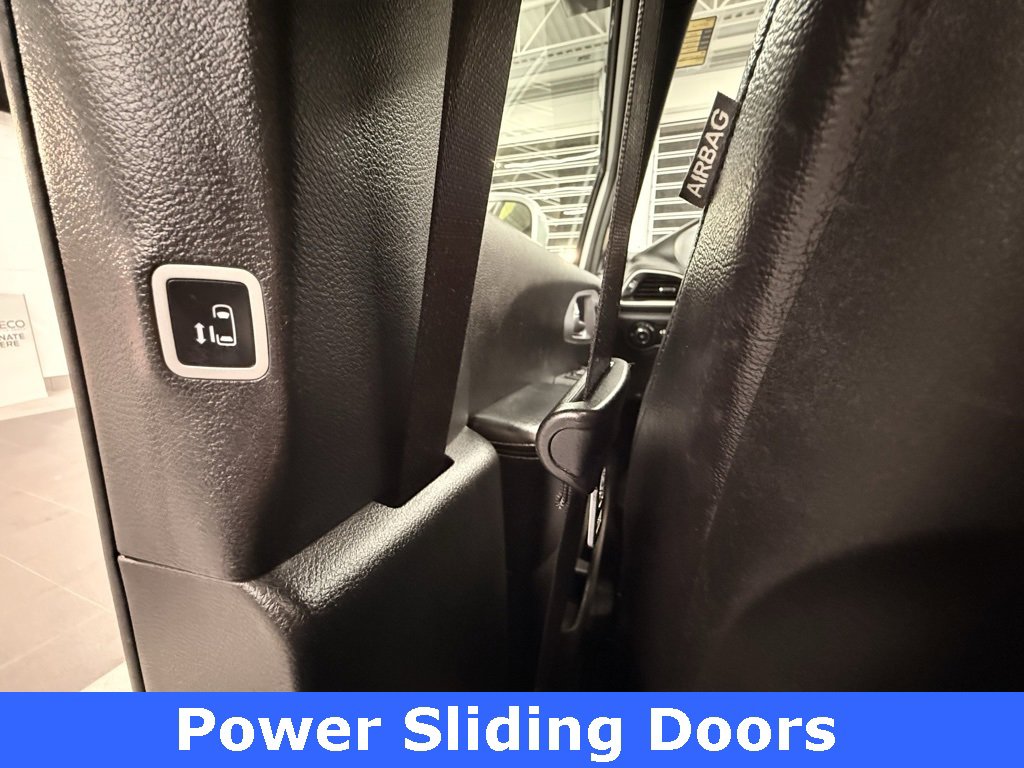 Used 2021 Chrysler Pacifica Touring-L w/ Uconnect Theater Family Group image 19