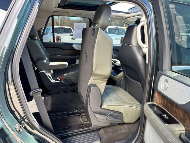 Used 2022 Lincoln Navigator Black Label AWD/4WD image 12