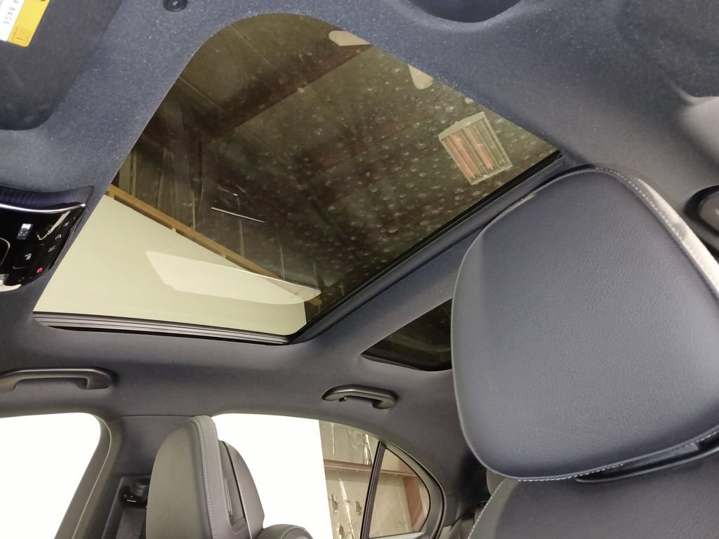 Used 2026 Mercedes-Benz C 300 4MATIC Sedan image 11