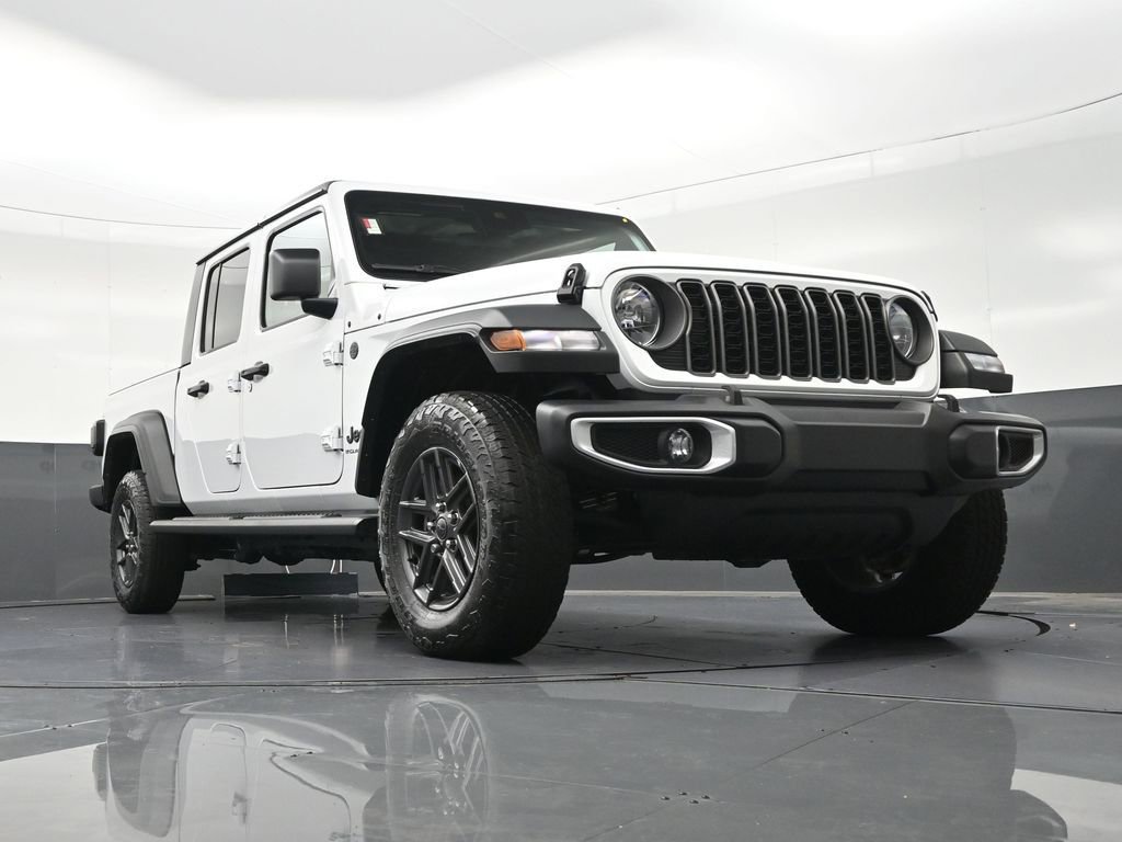 Used 2025 Jeep Gladiator Sport AWD/4WD image 34