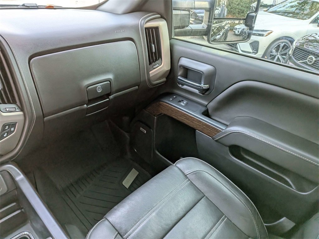 Used 2019 GMC Sierra 2500 Denali w/ Suspension Package, Off-Road image 17