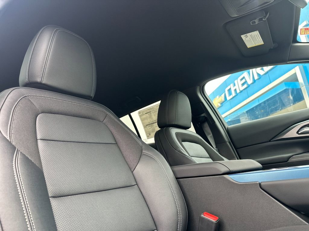 Used 2026 Chevrolet Equinox EV LT image 16