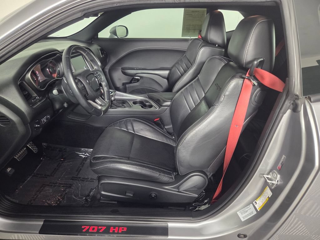 Used 2016 Dodge Challenger SRT Hellcat RWD image 9