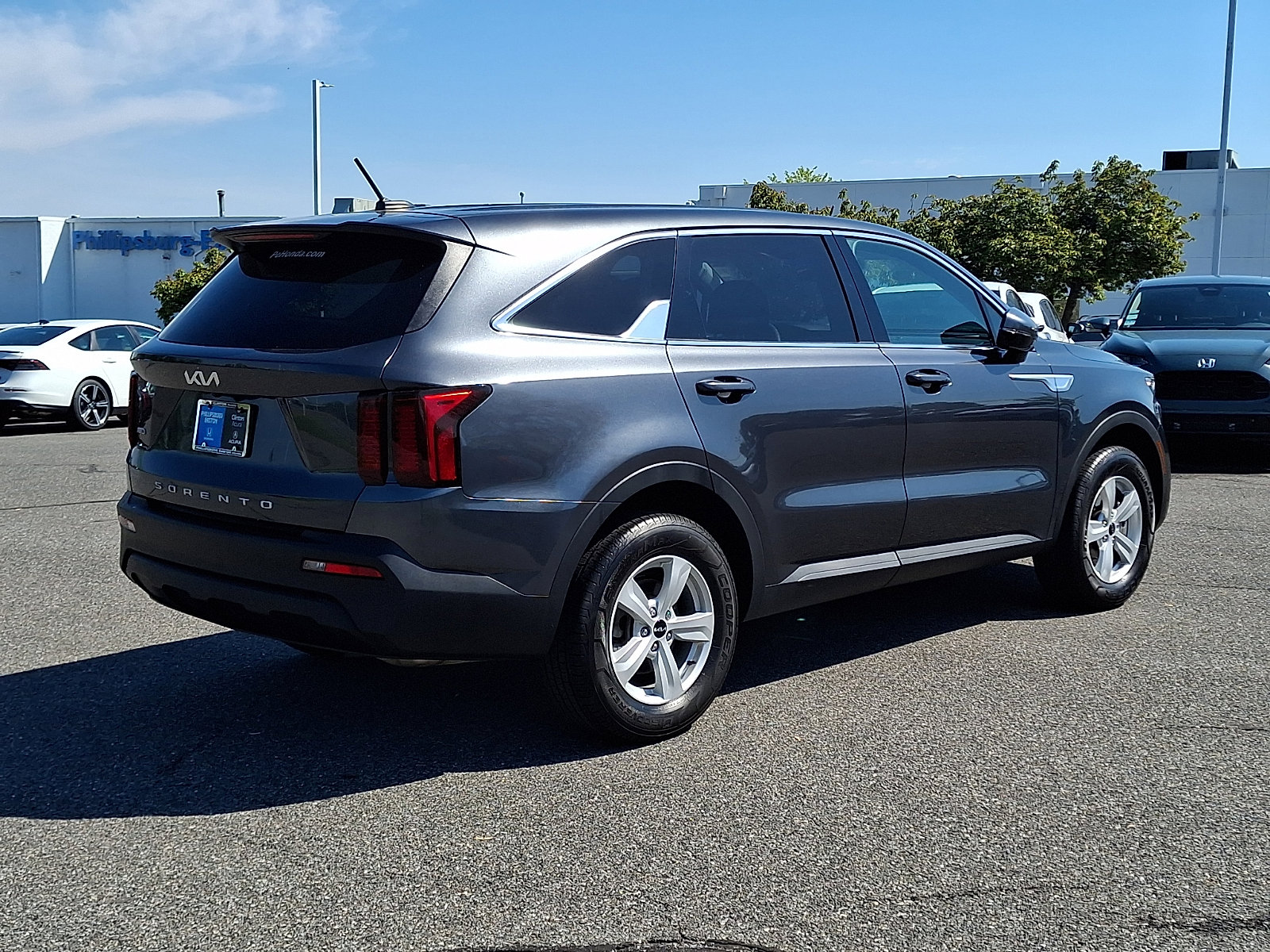 Used 2022 Kia Sorento LX AWD/4WD image 6