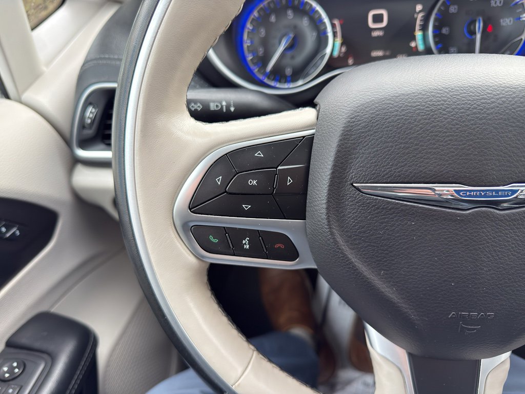 Used 2020 Chrysler Pacifica Limited w/ Advanced Safetytec Group image 26