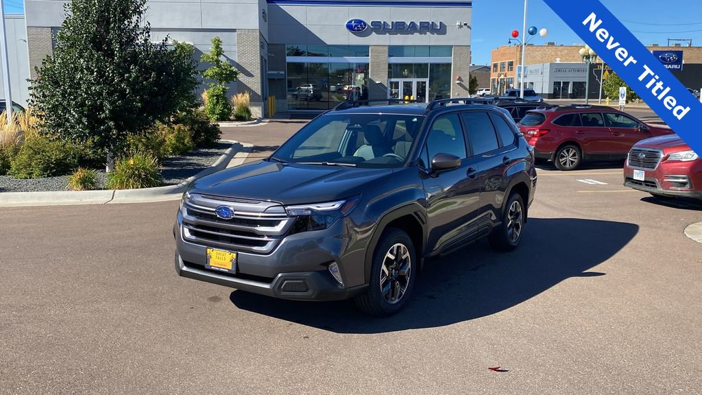 Used 2025 Subaru Forester Premium image 1