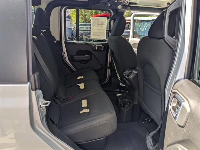 Used 2023 Jeep Gladiator Sport image 14