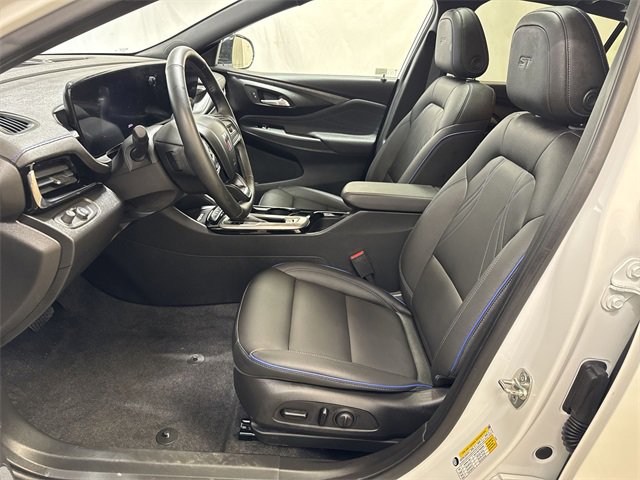 Used 2024 Buick Envista Sport Touring w/ Convenience I Package image 10