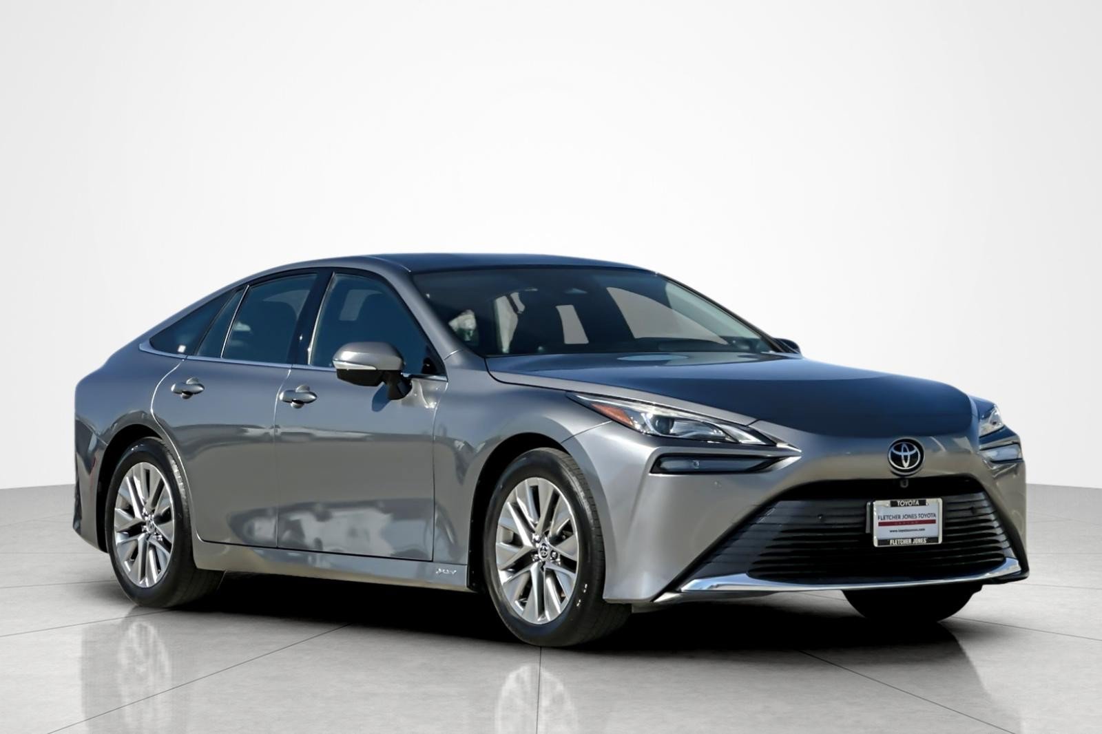 Used 2025 Toyota Mirai XLE RWD image 7