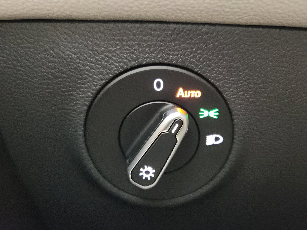 New 2026 Volkswagen Taos S image 10