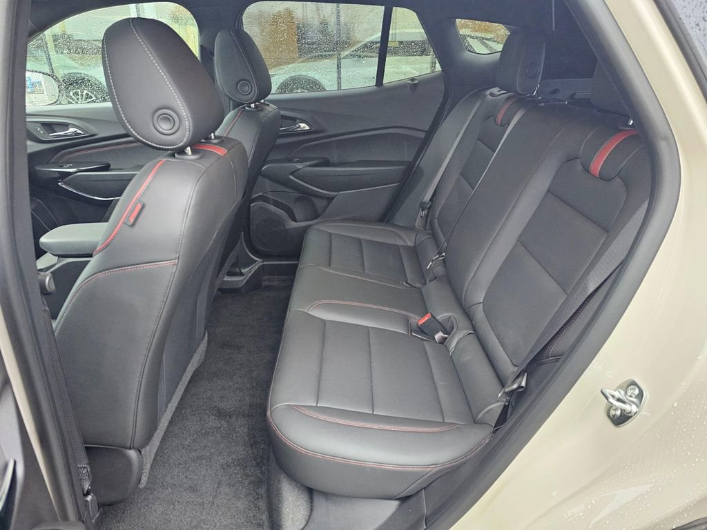 Used 2026 Chevrolet Trax RS w/ Sunroof Package image 16