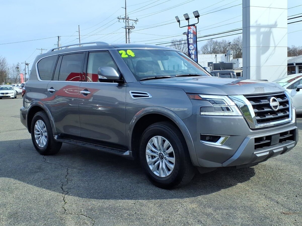 Used 2024 Nissan Armada SV w/ Cargo Package AWD/4WD image 3