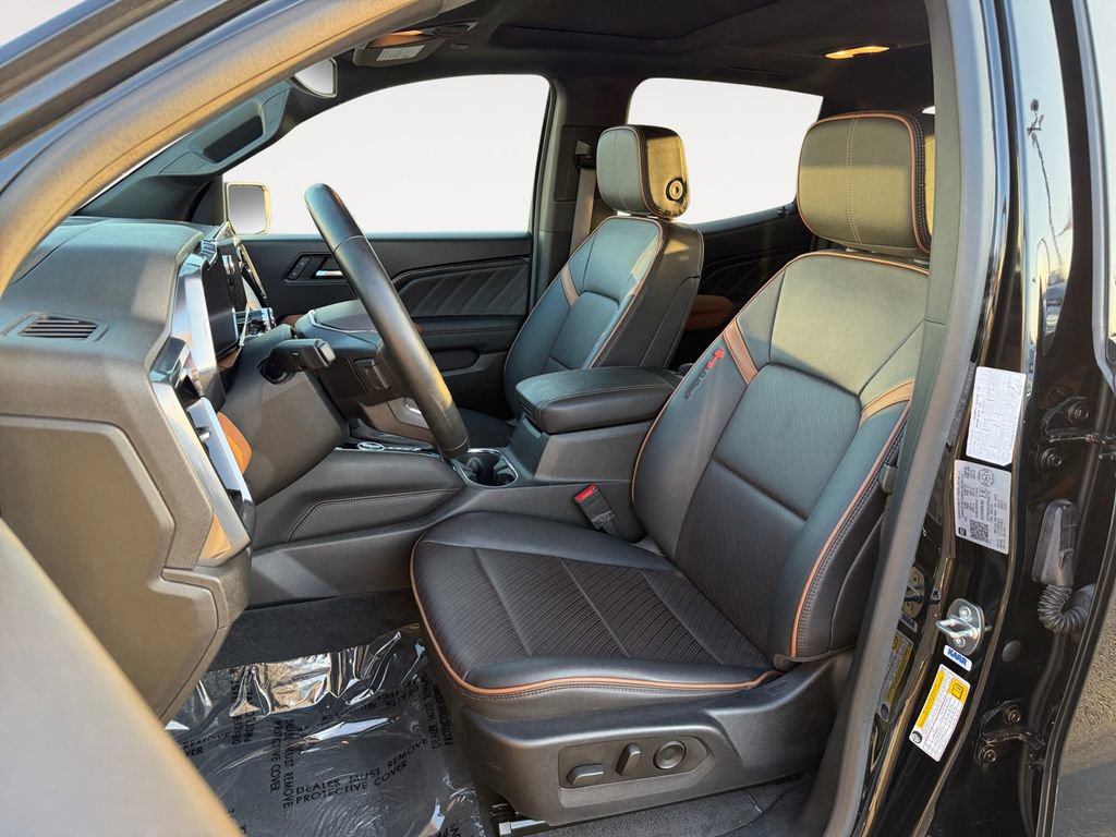 Used 2023 GMC Canyon AT4 w/ AT4 Premium Package AWD/4WD image 7