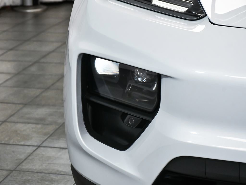 Used 2025 Porsche Macan 4 Electric AWD/4WD image 74