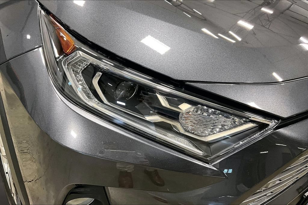 Used 2021 Toyota RAV4 Limited AWD/4WD image 32