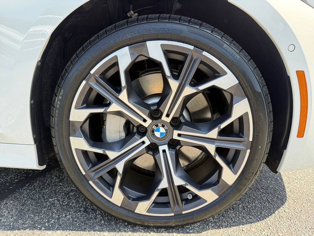 Used 2026 BMW 330i xDrive Sedan w/ Premium Package AWD/4WD image 18