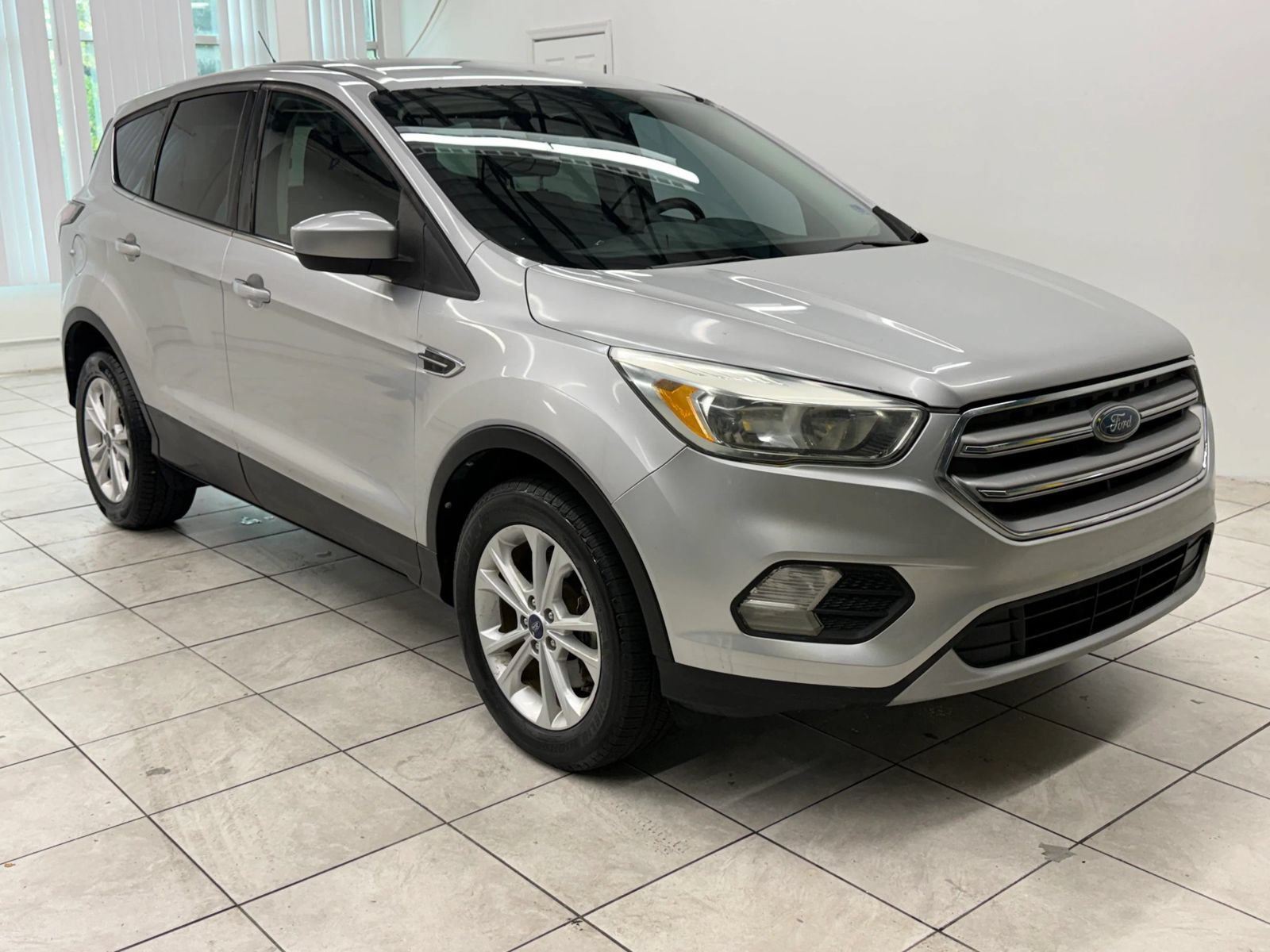 Used 2017 Ford Escape SE