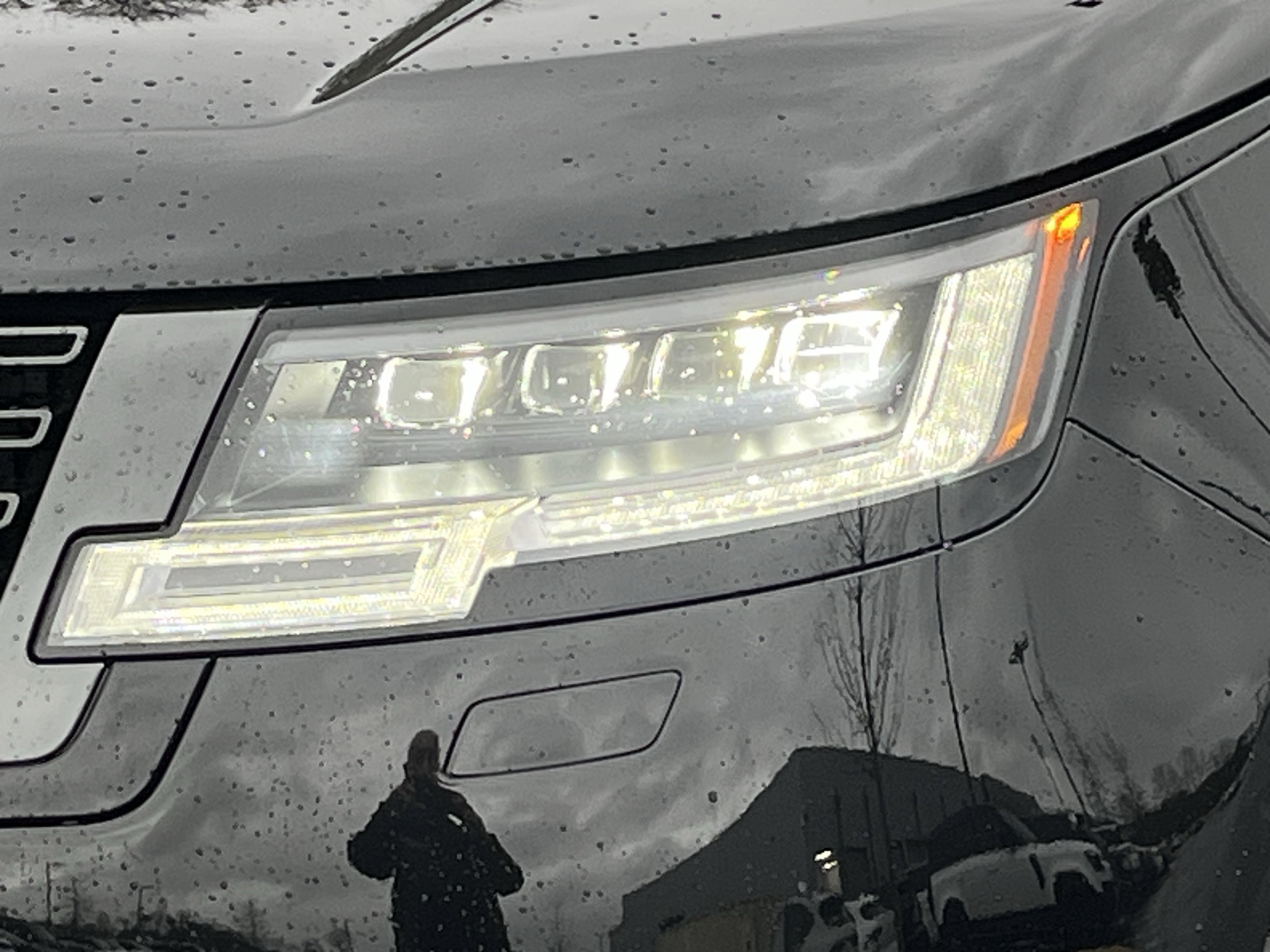 Used 2025 Land Rover Range Rover Long Wheelbase SE image 12