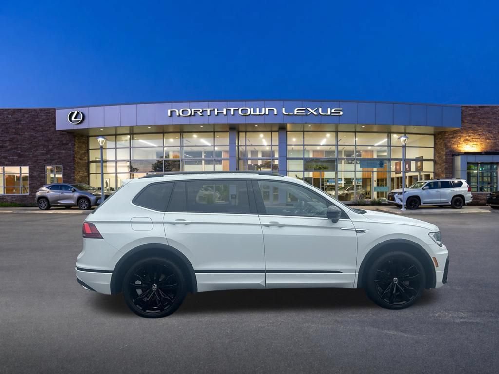 Used 2021 Volkswagen Tiguan SE R-Line AWD/4WD image 23