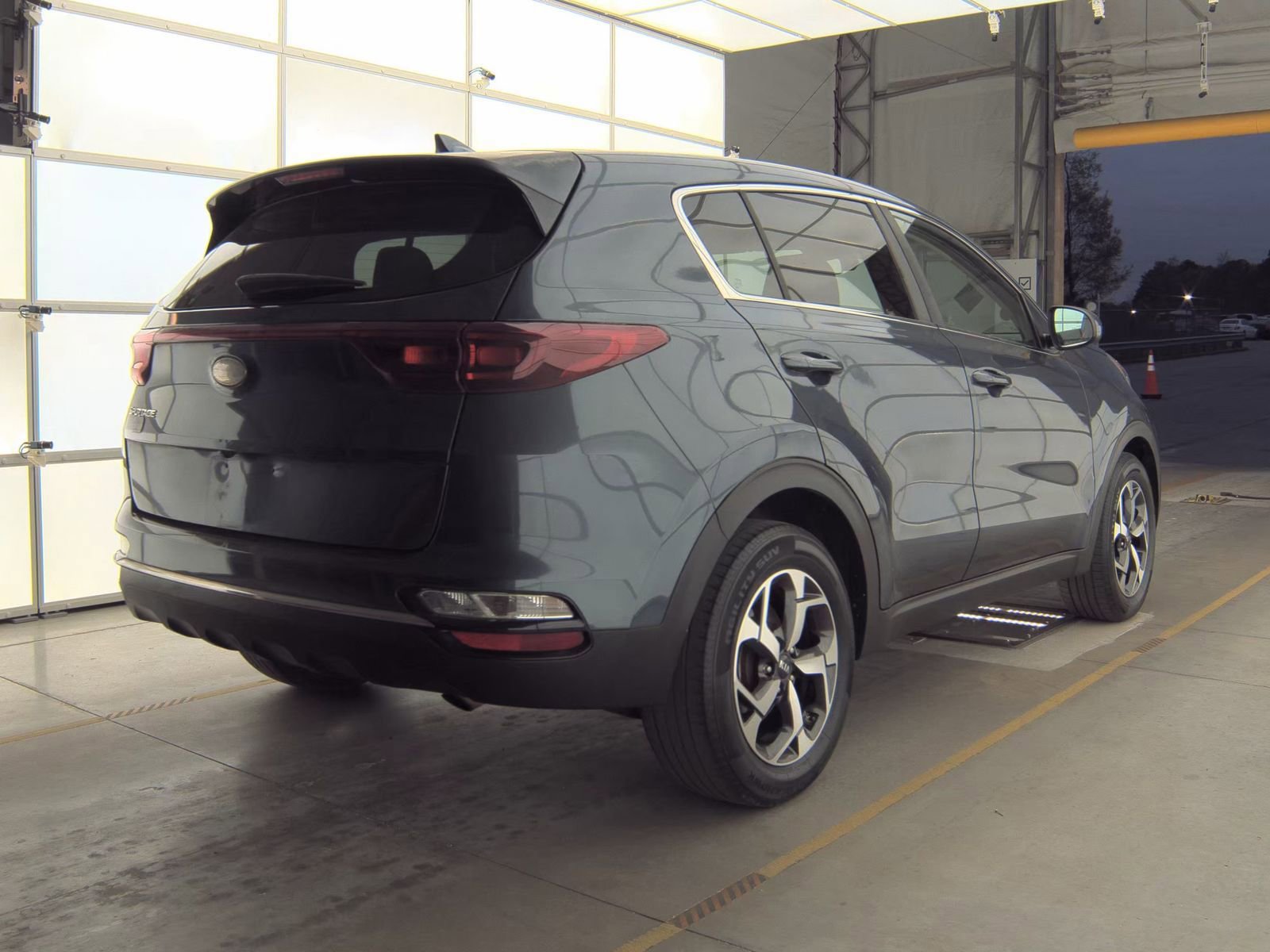 Used 2020 Kia Sportage LX image 6