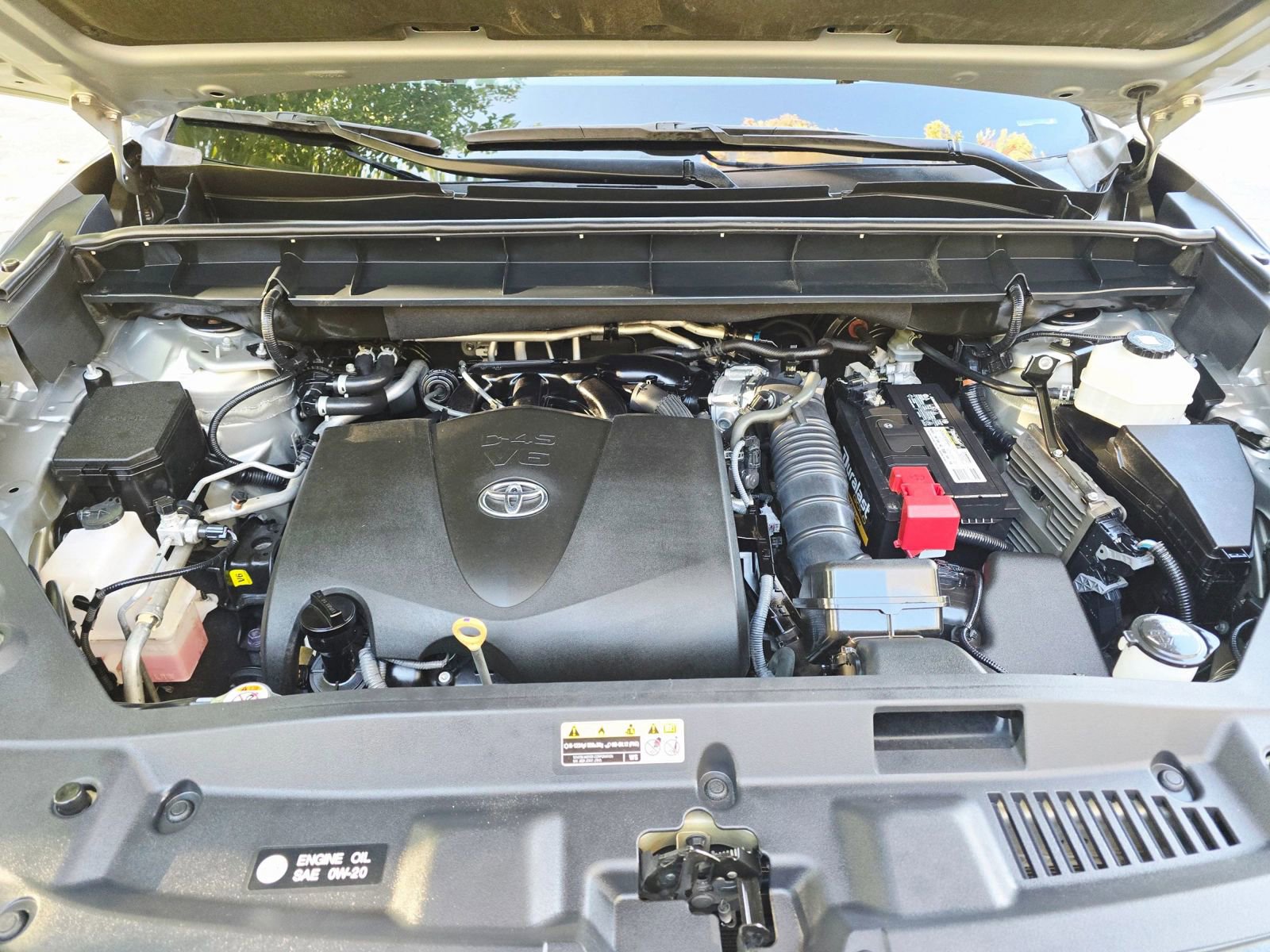 Used 2020 Toyota Highlander LE FWD image 53