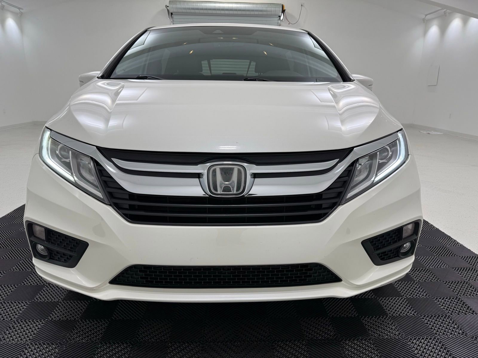 Used 2019 Honda Odyssey EX-L image 2