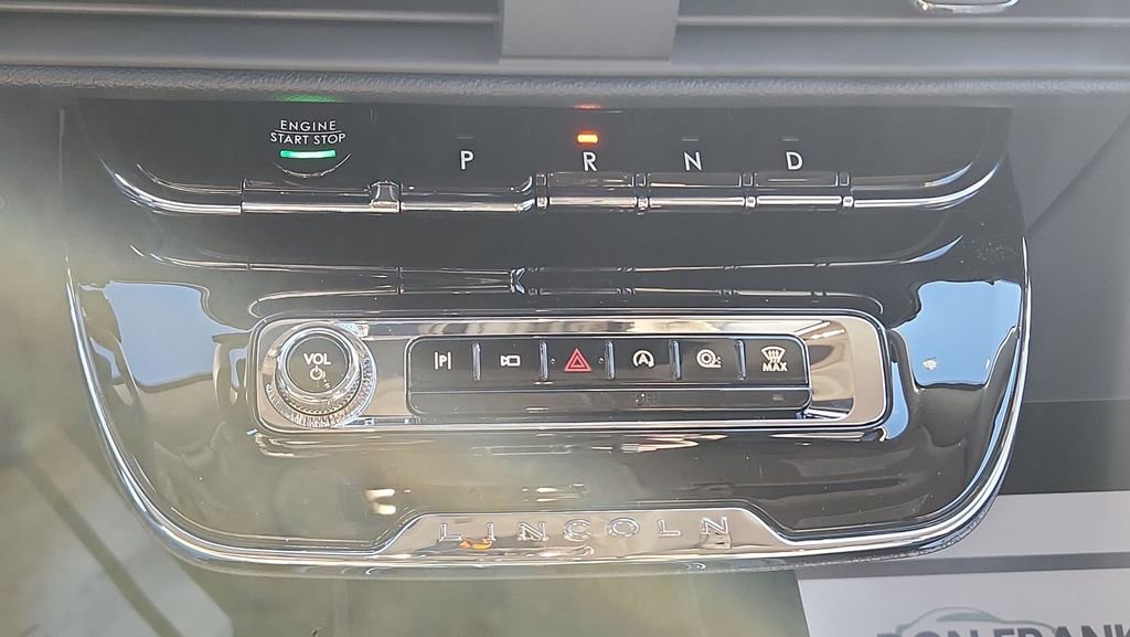 New 2026 Lincoln Corsair Reserve image 24