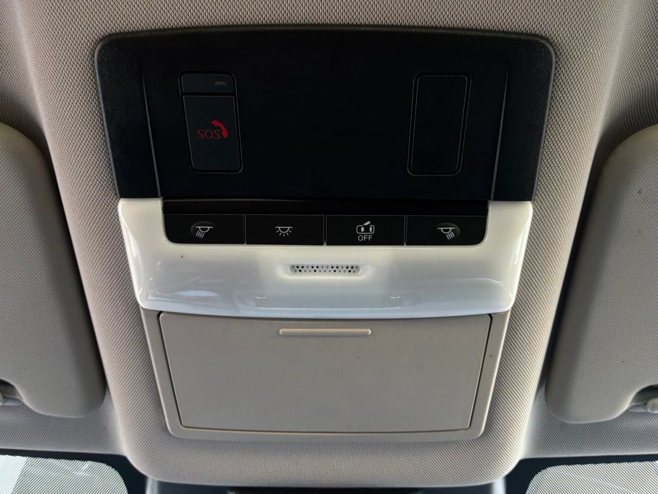 Used 2025 Nissan Rogue SV FWD image 17