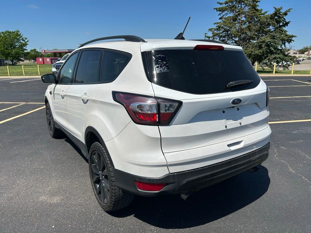 Used 2018 Ford Escape SE w/ SE Sport Appearance Package AWD/4WD image 7