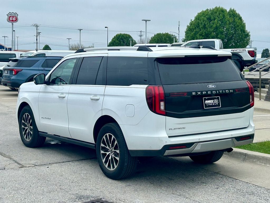 Certified 2025 Ford Expedition Platinum AWD/4WD image 4
