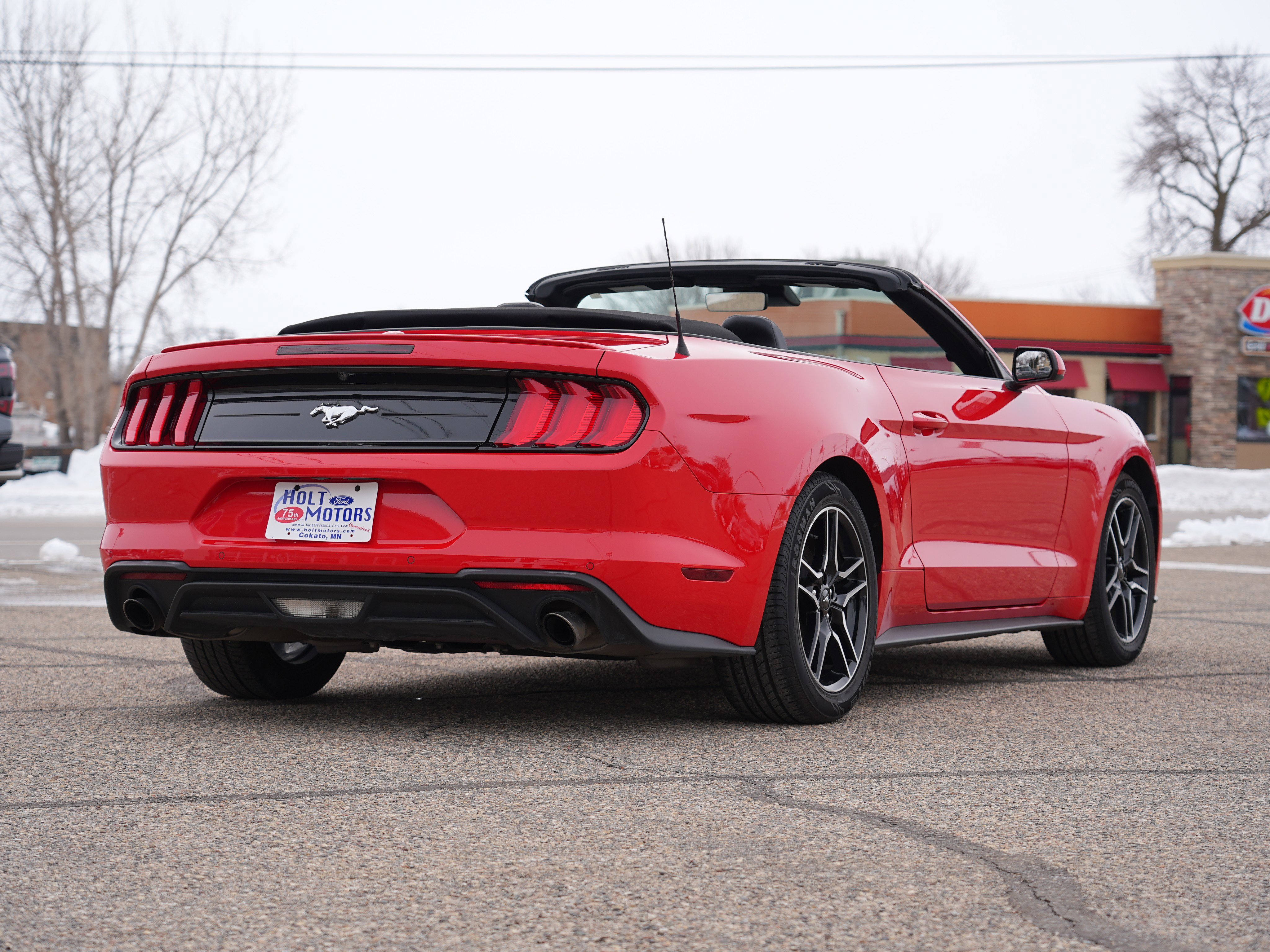 Used 2022 Ford Mustang Premium image 4
