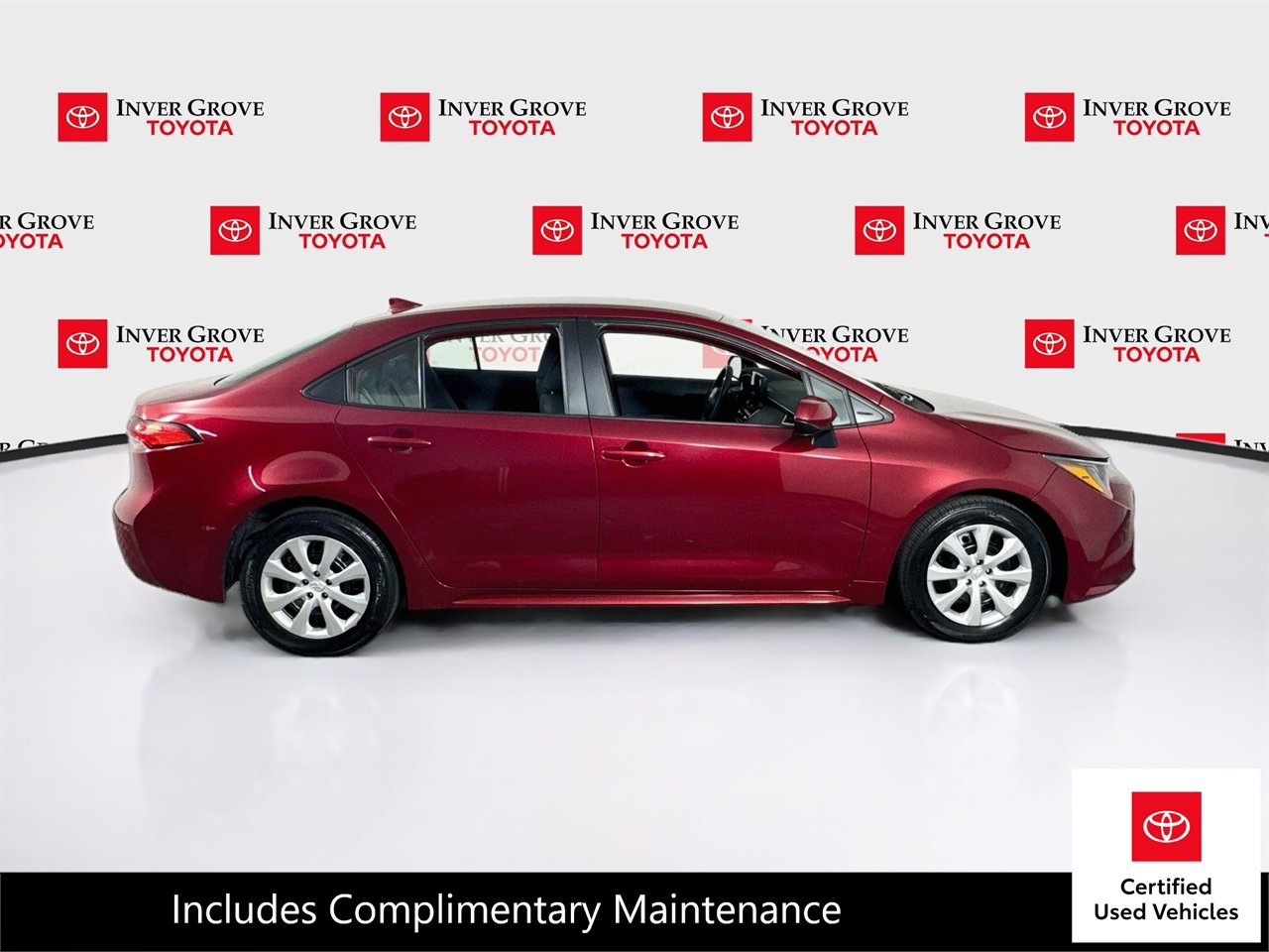 Certified 2025 Toyota Corolla LE FWD image 4