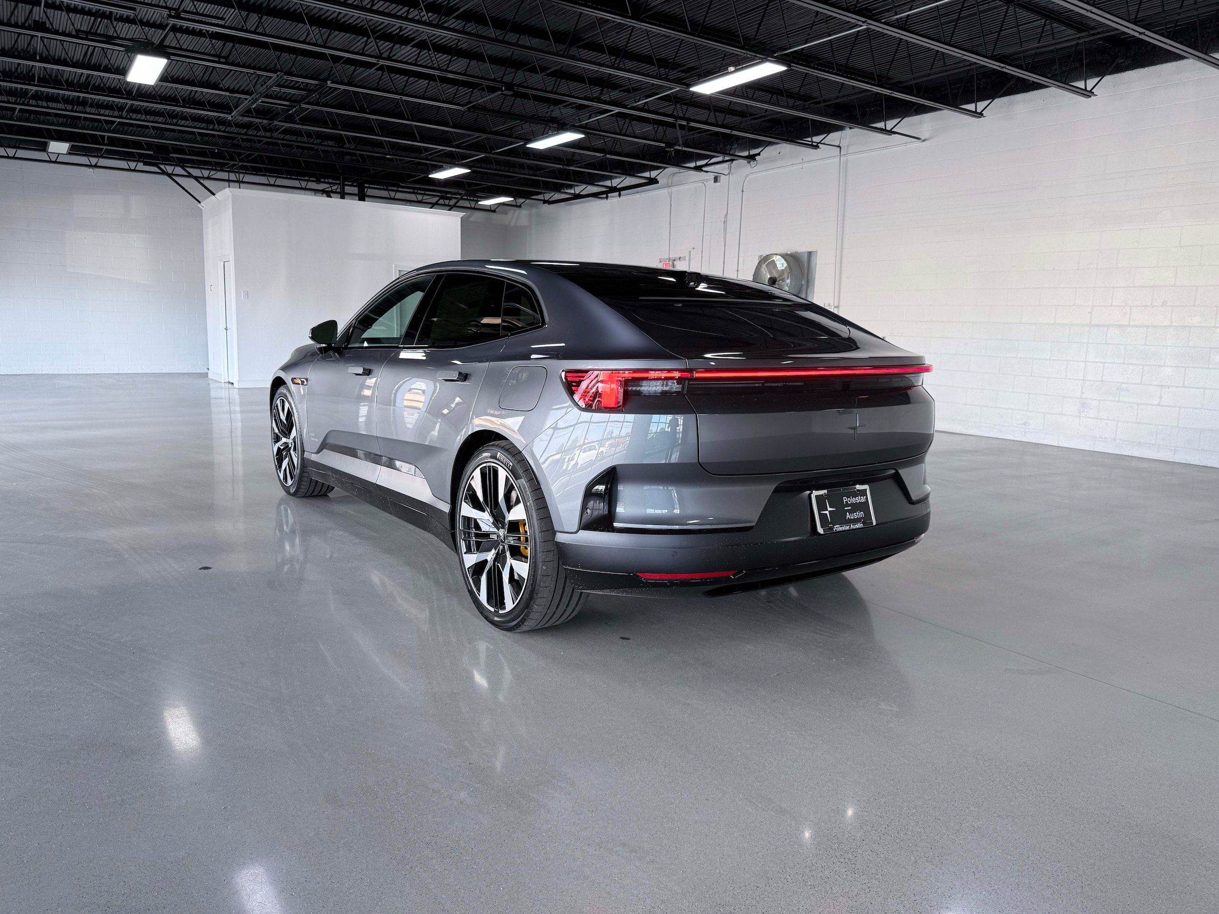 New 2026 Polestar Polestar 4 w/ Performance Pack AWD/4WD image 4