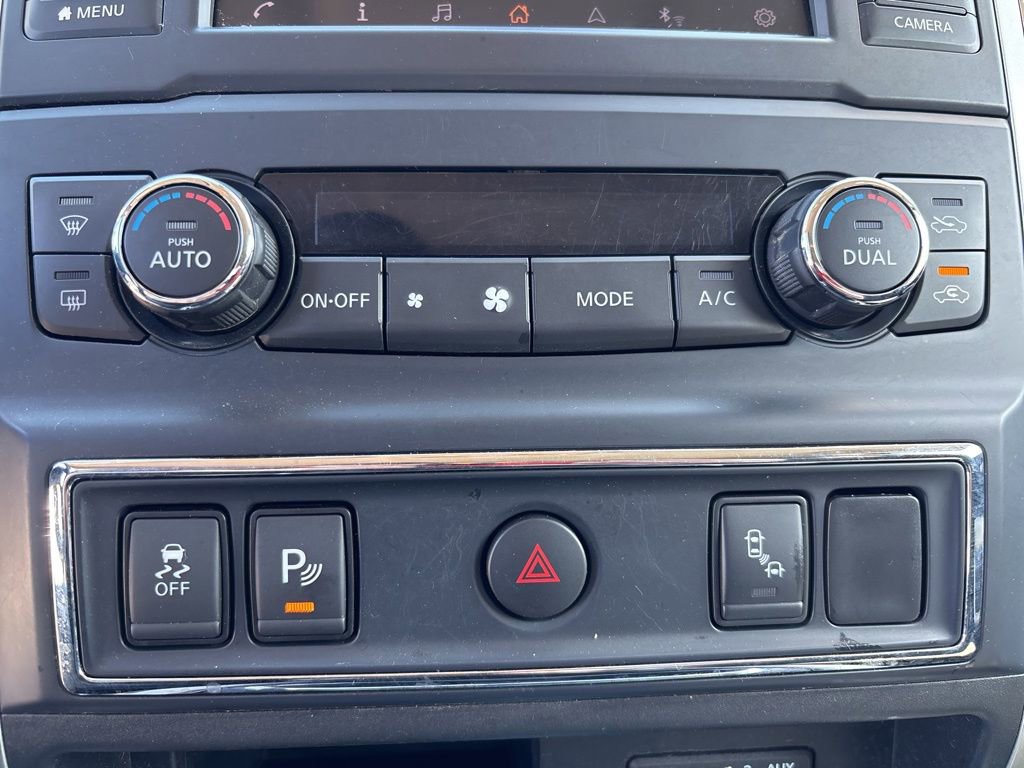 Used 2019 Nissan Titan SV w/ SV Convenience Package AWD/4WD image 25