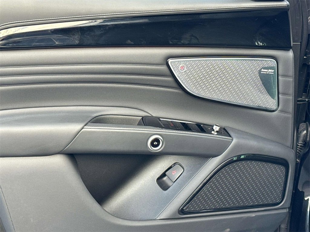 New 2025 Maserati Grecale Modena image 23