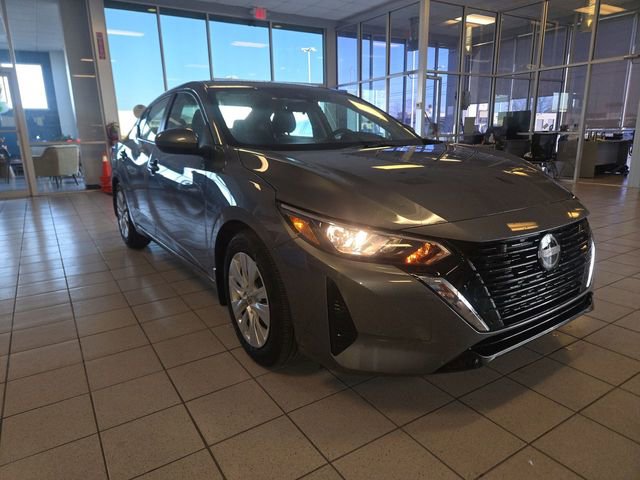 Used 2024 Nissan Sentra S image 4