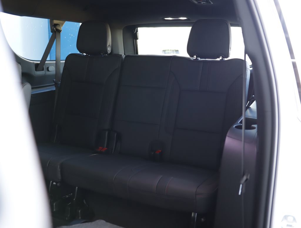 New 2026 Chevrolet Suburban RST w/ Comfort Package AWD/4WD image 32