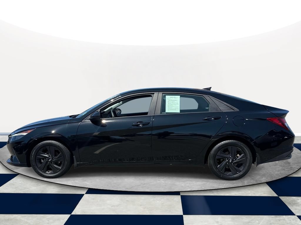 Certified 2023 Hyundai Elantra SEL FWD image 3