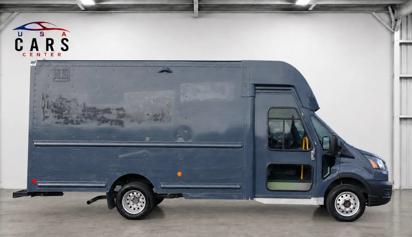 Used 2022 Ford Transit 350 DRW RWD image 1