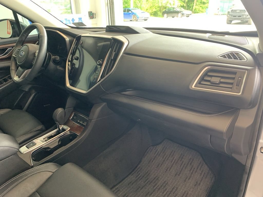 Used 2025 Subaru Ascent Touring AWD/4WD image 24