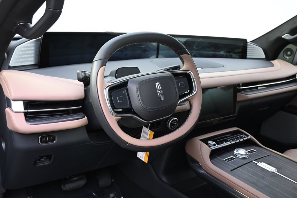 New 2026 Lincoln Navigator Black Label AWD/4WD image 11