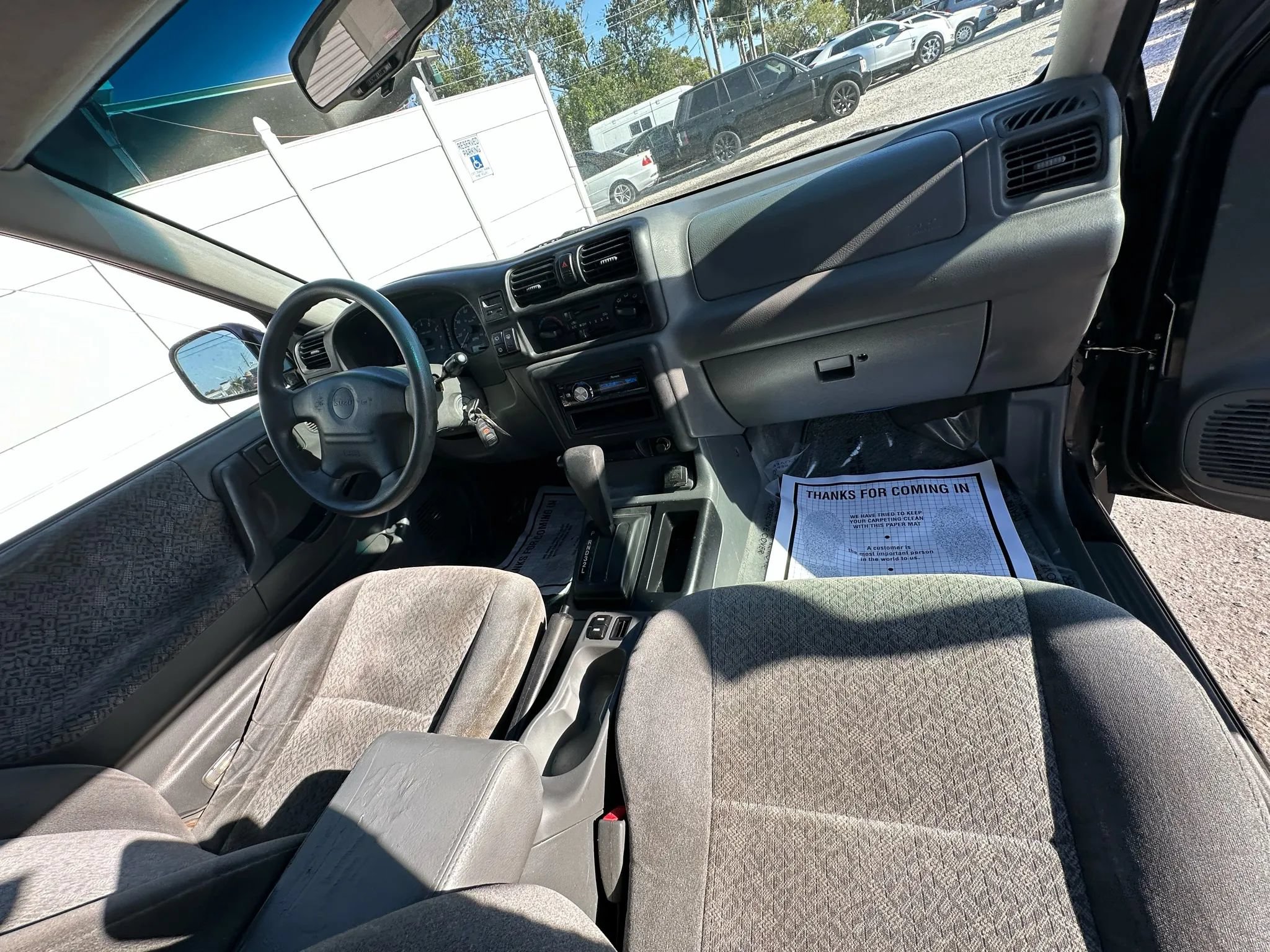 Used 2001 Isuzu Rodeo S RWD image 9