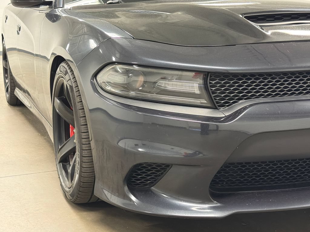 Used 2018 Dodge Charger SRT RWD image 5