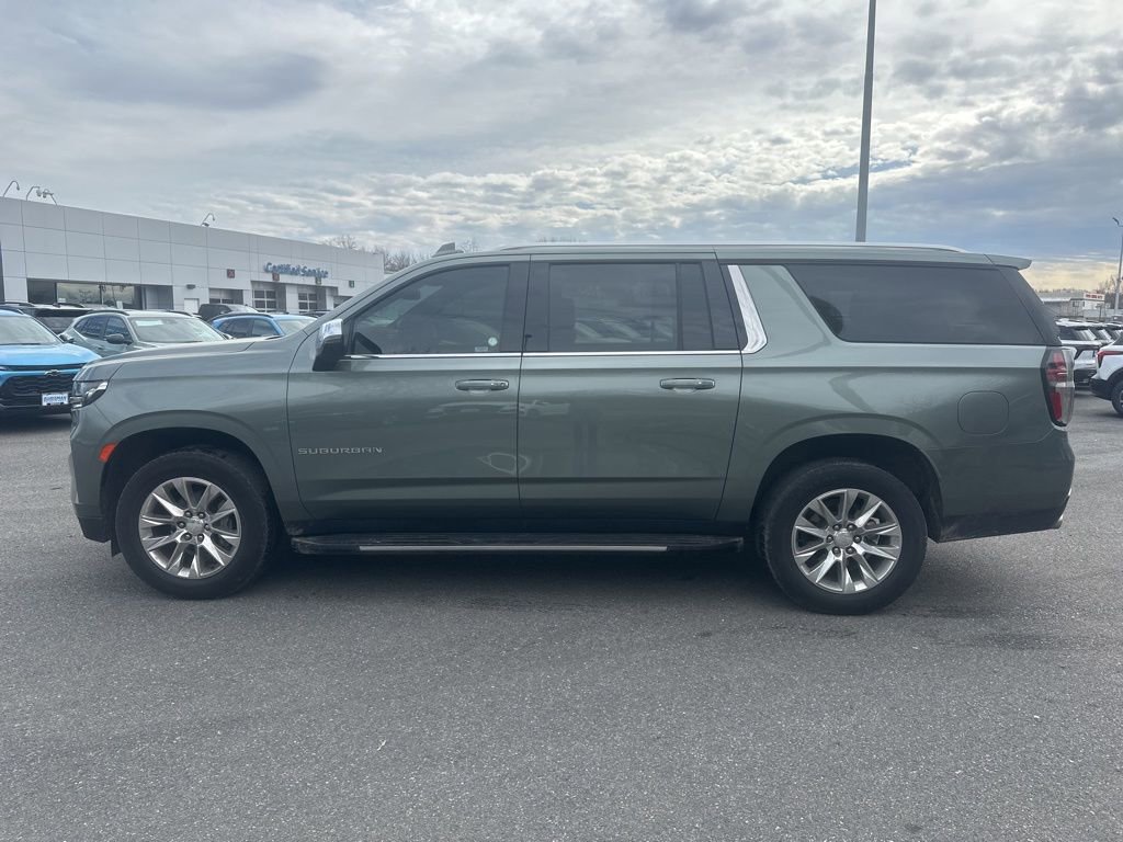 Used 2023 Chevrolet Suburban Premier image 8