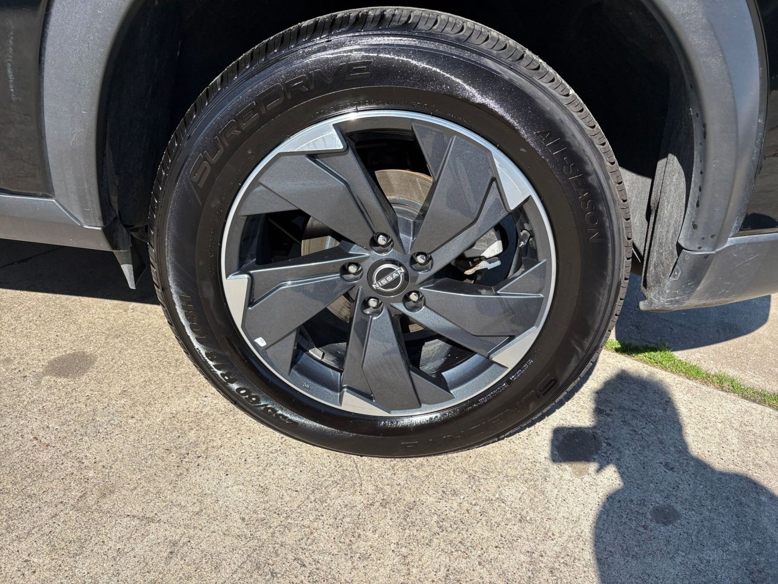 Used 2025 Nissan Rogue SV AWD/4WD image 32