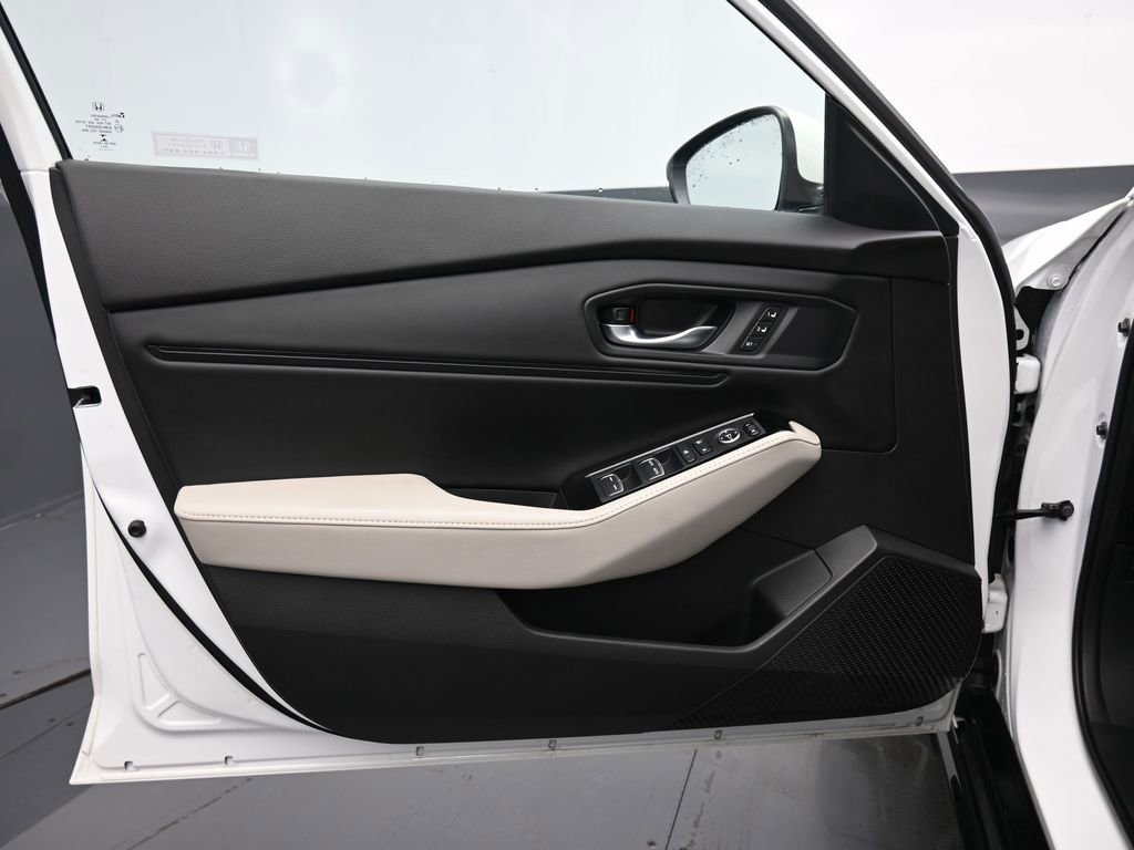 Certified 2023 Honda Accord Touring image 30